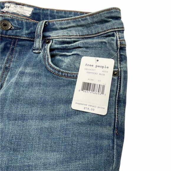 Free People Straight Leg Slit Raw Hem Jeans Kentucky Blue Medium Wash NEW - Picture 6 of 11